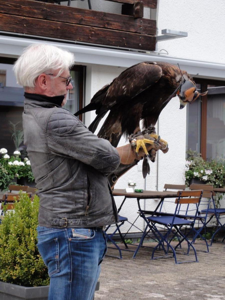 Vereinsreise 2019 Falknerei Galina Malbun
